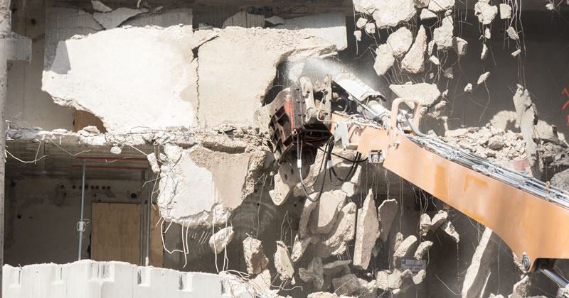 Abusi edilizi e Ordine di demolizione: quando scatta la revoca?