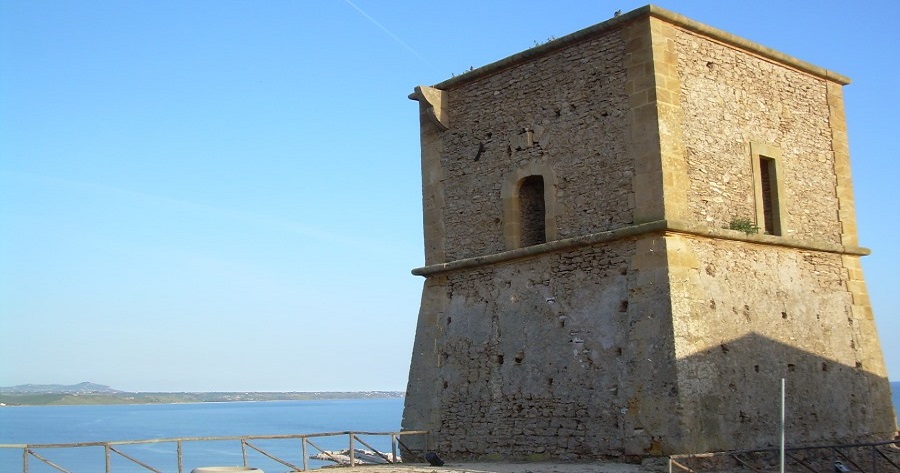 Regione siciliana: Pericolo di crollo per la Torre anticorsara di Porto Palo