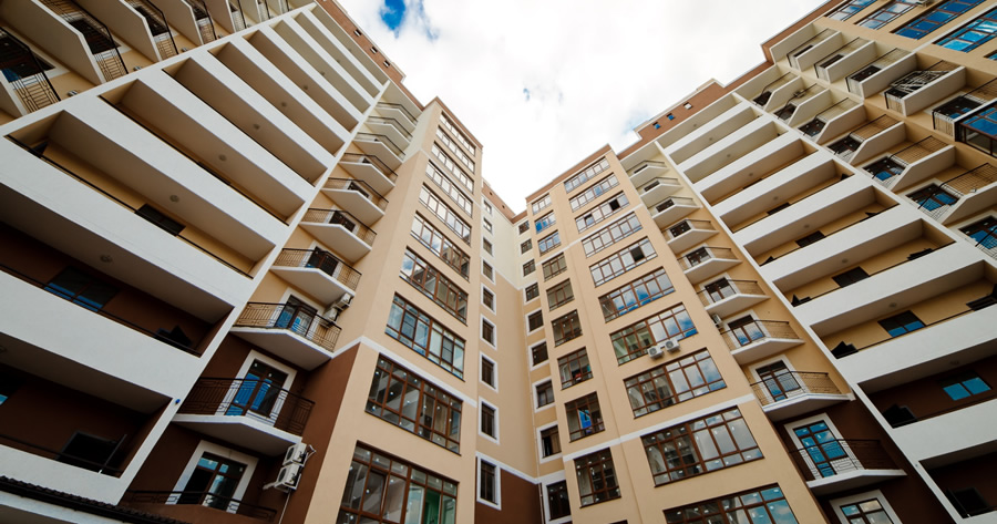 Da balcone a cucina abusiva: demolizione o sanzione alternativa?