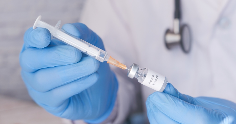 Coronavirus: Via libera ai vaccini AstraZeneca per gli over-65