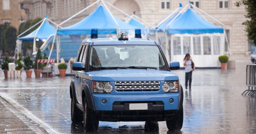 Covid-19: Vaccini alle forze di polizia