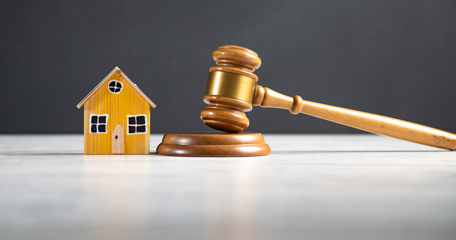 Abusi edilizi e compravendite immobiliari: interviene la Cassazione
