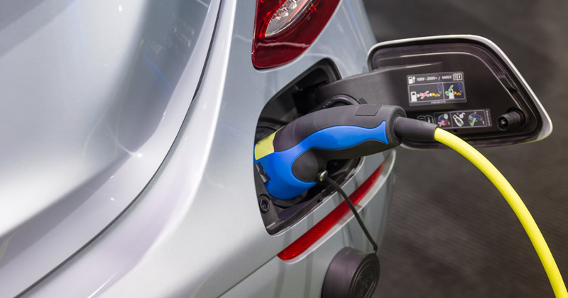 Legge di Bilancio 2019: Detrazione 50% per colonnine ricarica auto elettriche