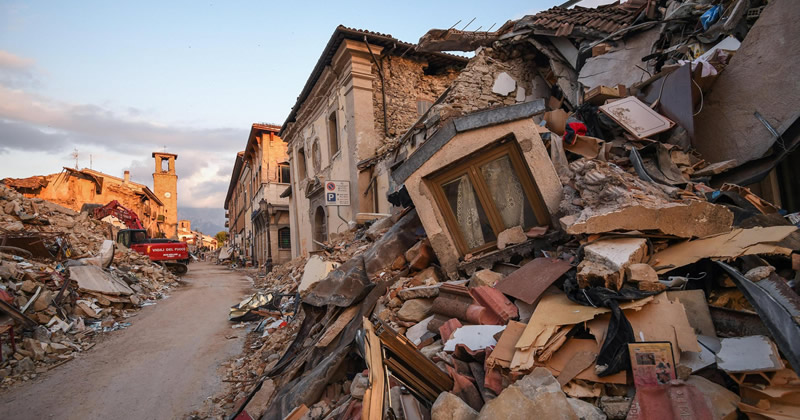 Terremoto centro Italia: completata l'ultima gara per la rimozione delle macerie nel centro storico di Amatrice