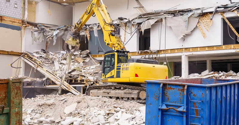 Abusi edilizi e ordine di demolizione: niente motivazioni se l'immobile è realizzato senza titoli edilizi