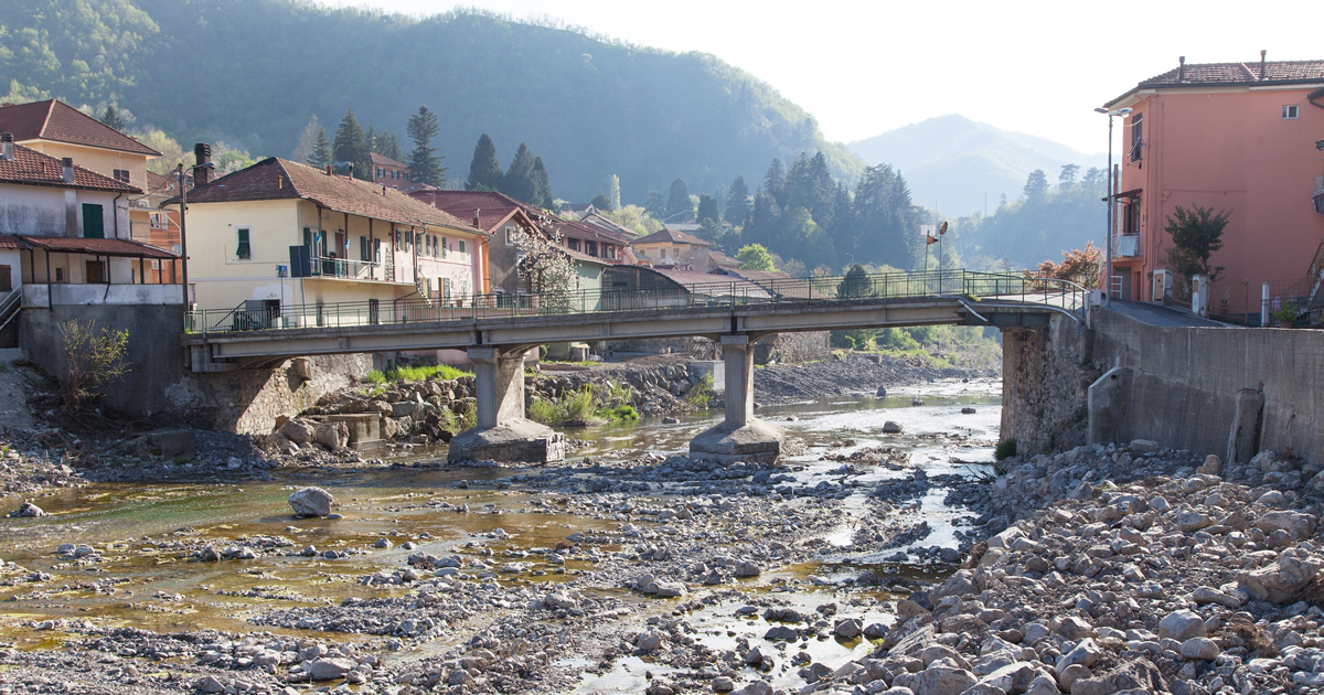 Tutto pronto per il nuovo ponte sul torrente Scrivia a Montoggio